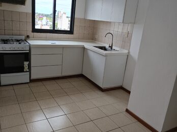 Amplio depto. dos dormitorios centrico alquiler
