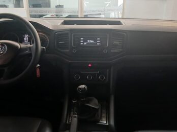 AMAROK TRENDLINE CD 2.0 TDI MT 4X4 140CV - AÑO 2024 - 61.994KM