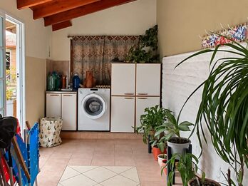 VENTA CASA 2 DORM CON COCHERA, PATIO CON PILETA Y QUINCHO - VILLA SEGUÍ Y GARRIGÓ