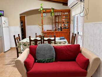 VENTA CASA 2 DORM CON COCHERA, PATIO CON PILETA Y QUINCHO - VILLA SEGUÍ Y GARRIGÓ