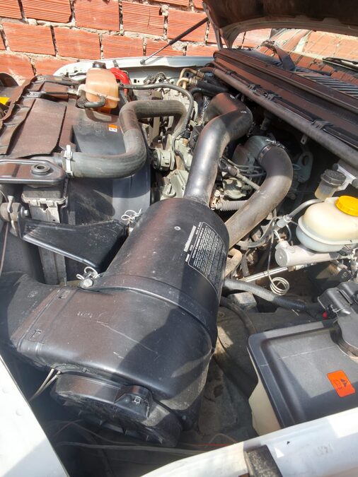 VENDO FORD 4000 CON CAJA SAIDER MODELO 2012 ÚNICO DUEÑO