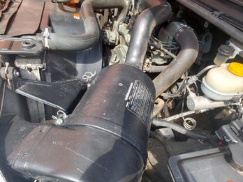 VENDO FORD 4000 CON CAJA SAIDER MODELO 2012 ÚNICO DUEÑO