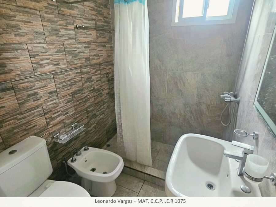 CASA EN ALQUILER en Colonia Ensayo: DISPONIBLE de 2 Dormitorios con PATIO y COCHERA a 100 Metros de Ruta 11