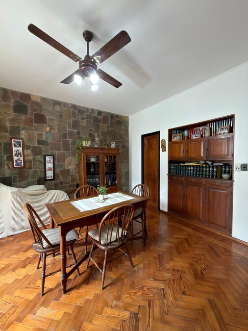 IMPORTANTE CASA EN VENTA - ALEM Y 9 DE JULIO