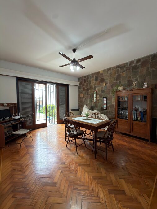 IMPORTANTE CASA EN VENTA - ALEM Y 9 DE JULIO
