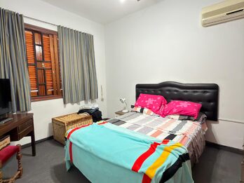IMPORTANTE CASA EN VENTA - ALEM Y 9 DE JULIO
