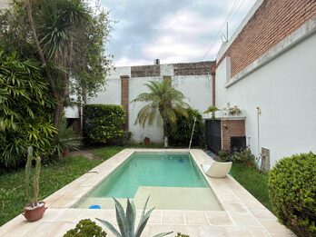 IMPORTANTE CASA EN VENTA - ALEM Y 9 DE JULIO