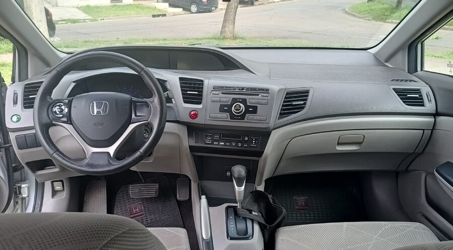Honda Civic LSX 1.8   /   2013