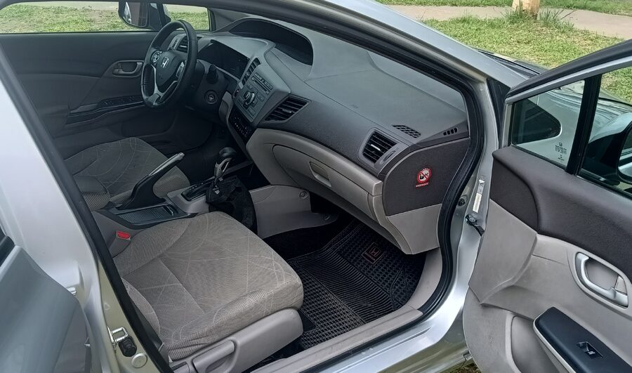 Honda Civic LSX 1.8   /   2013