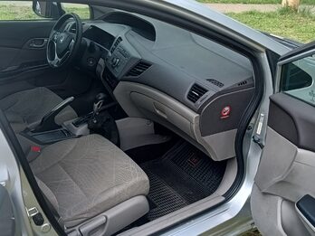 Honda Civic LSX 1.8   /   2013