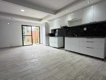 VENDO HERMOSO Y AMPLIO DUPLEX - BARRIO MEDICO