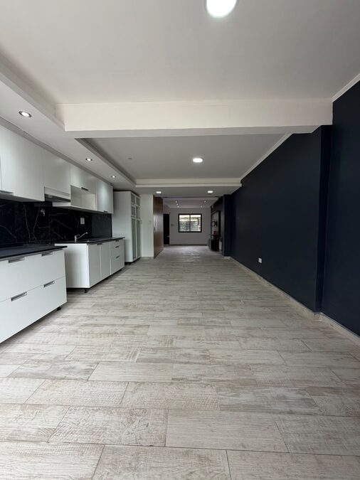VENDO HERMOSO Y AMPLIO DUPLEX - BARRIO MEDICO