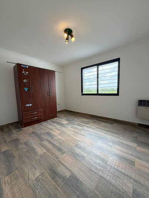 VENDO HERMOSO Y AMPLIO DUPLEX - BARRIO MEDICO