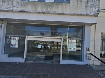 VENDO IMPORTANTE LOCAL COMERCIAL/OFICINA CENTRICO 869M2