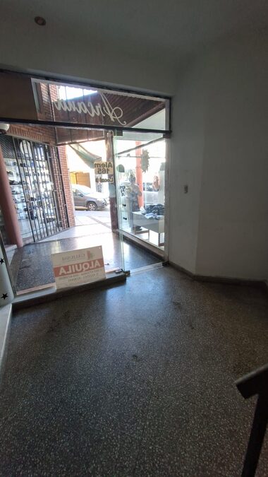 ALQUILO LOCAL COMERCIAL CENTRICO
