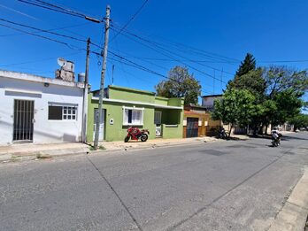 ALQUILO CASA DE UN DORMITORIOS EN CALLE LIBERTAD 715