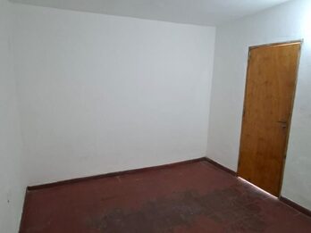 ALQUILO CASA DE UN DORMITORIOS EN CALLE LIBERTAD 715