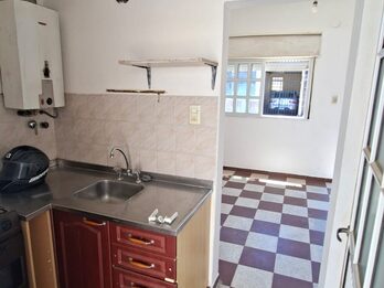 ALQUILO CASA DE UN DORMITORIOS EN CALLE LIBERTAD 715