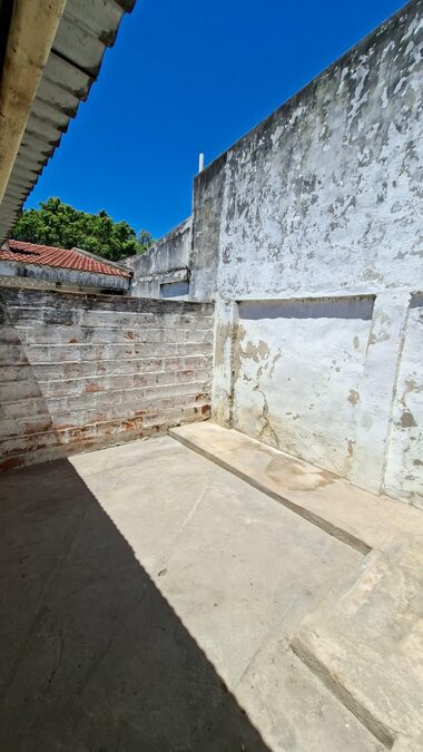ALQUILO CASA DE UN DORMITORIOS EN CALLE LIBERTAD 715