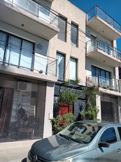 ALQUILO MODERNO  DEPARTAMENTO  EN ZONA PARQUE  DE UN DORMITORIO