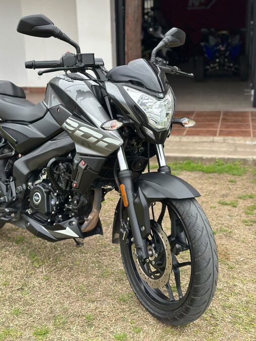 Bajaj NS 200