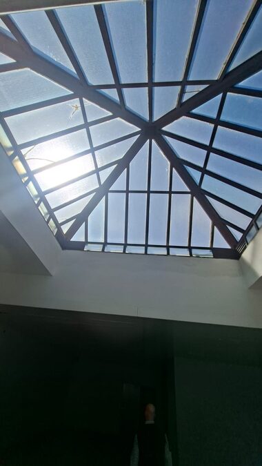ALQUILO IMPORTANTE LOCAL COMERCIAL CENTRICO 869M2