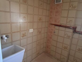 VENDO DEPARTAMENTO DE TRES DORMITORIOS A UNA CUADRA Y MEDIA DE CASA DE GOBIERNO