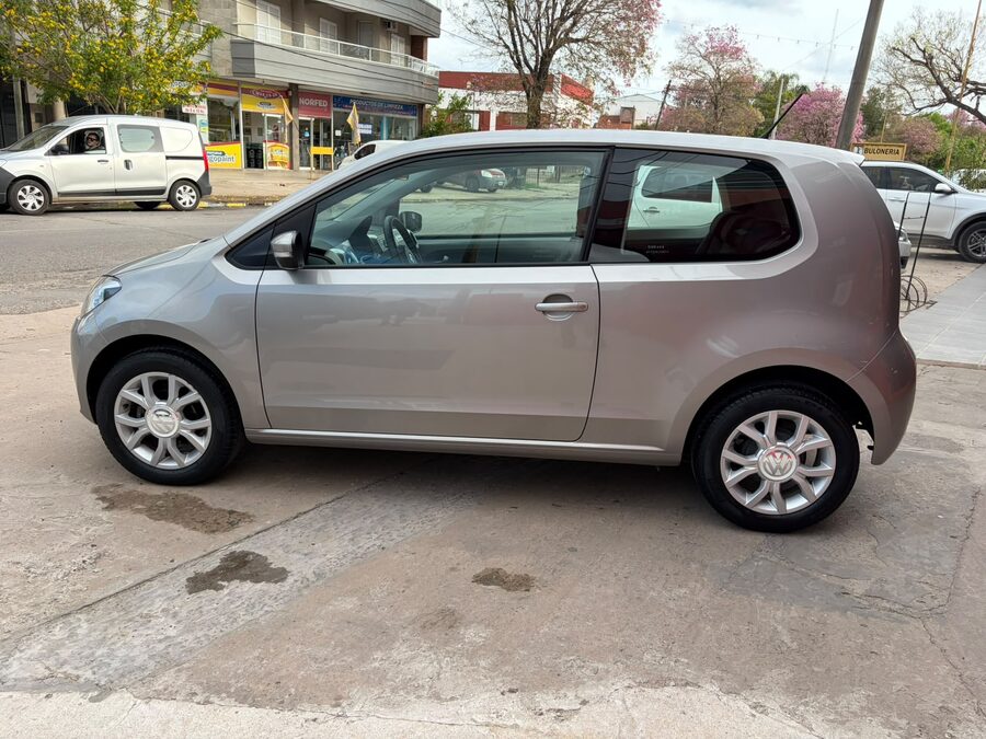 VW Up! HIGH 3ptas-2015