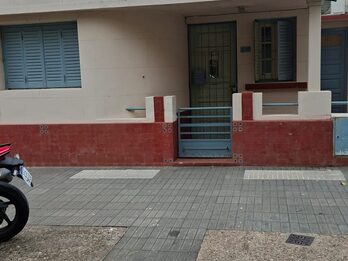VENDO CASA EN CALLE LA RIOJA