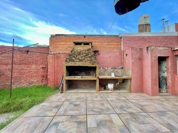 VENDO CASA EN CALLE LA RIOJA