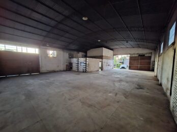 VENDO GALPON+LOCAL  EN ZONA ALMAFUERTE Y FAUSTINO PARERA