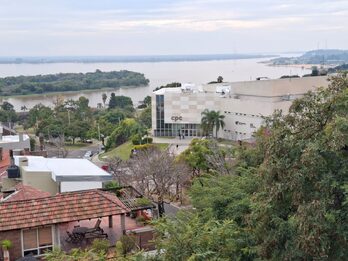 VENDO DEPARTAMENTO EN PLENO PARQUE URQUIZA CON EXCELENTE VISTA