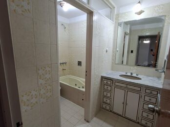 VENDO DEPARTAMENTO EN PLENO PARQUE URQUIZA CON EXCELENTE VISTA