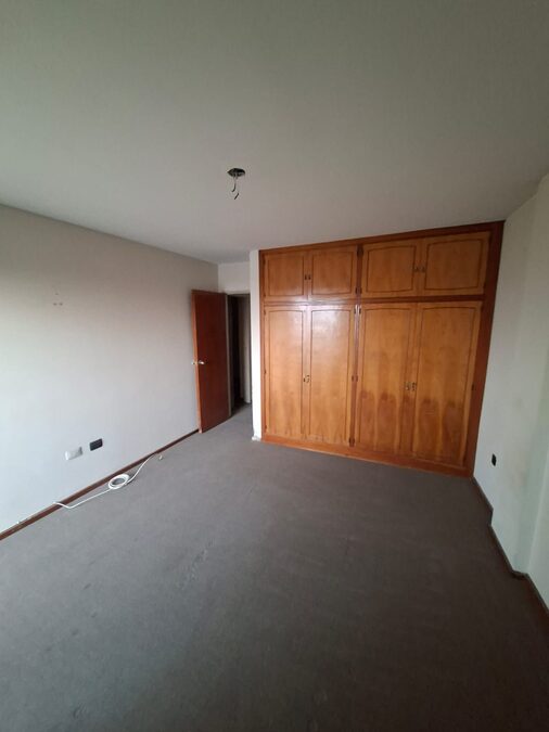 VENDO DEPARTAMENTO EN PLENO PARQUE URQUIZA CON EXCELENTE VISTA