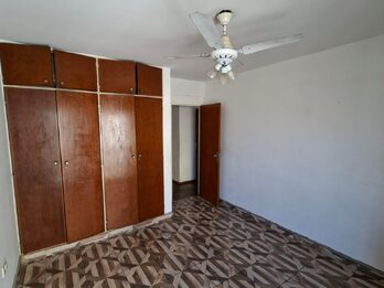 VENDO O PERMUTO  AMPLIO DEPARTAMENTO CENTRICO
