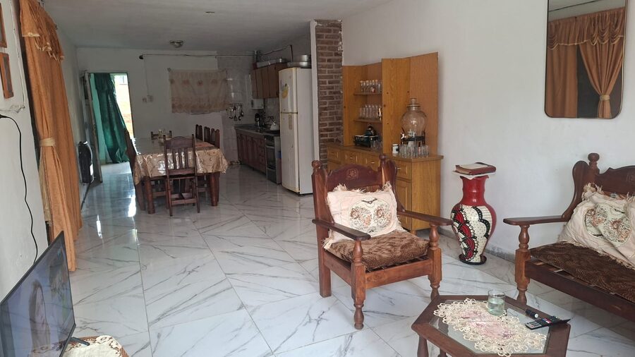 VENDO MUY LINDA CASA EN CALLE MIGUEL DAVID A UNAS CUADRAS DE ZANNI