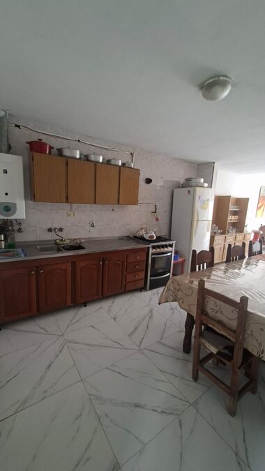 VENDO MUY LINDA CASA EN CALLE MIGUEL DAVID A UNAS CUADRAS DE ZANNI