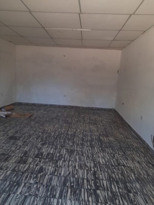 VENDO COMPLEJO DE COCHERA EN ZONA CENTRO