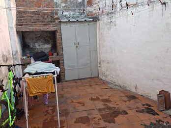 VENDO O PERMUTO CASA EN ZONA PARQUE URQUIZA