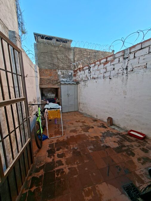 VENDO O PERMUTO CASA EN ZONA PARQUE URQUIZA