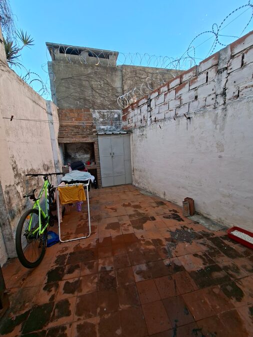 VENDO O PERMUTO CASA EN ZONA PARQUE URQUIZA