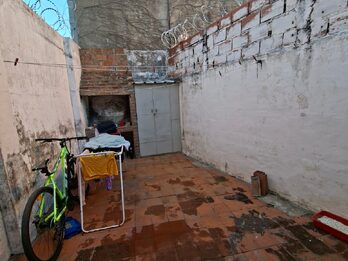 VENDO O PERMUTO CASA EN ZONA PARQUE URQUIZA