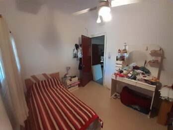 VENDO CASA EN ZONA PARQUE URQUIZA