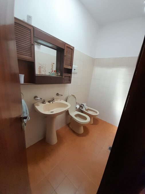 VENDO CASA EN ZONA PARQUE URQUIZA