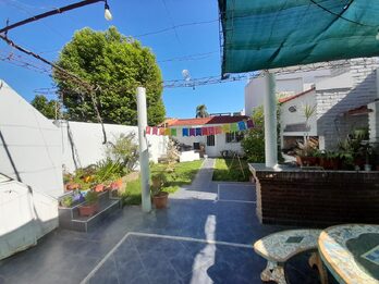 VENDO CASA EN ZONA PARQUE URQUIZA