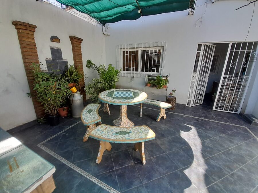 VENDO CASA EN ZONA PARQUE URQUIZA