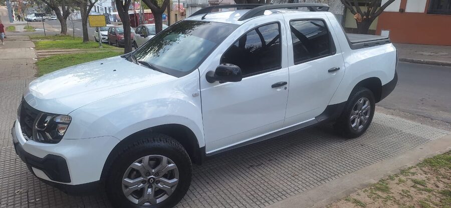 DUEÑA VENDE EXCELENTE PICK UP OROCH 27.900KM REALES AÑO: 2023