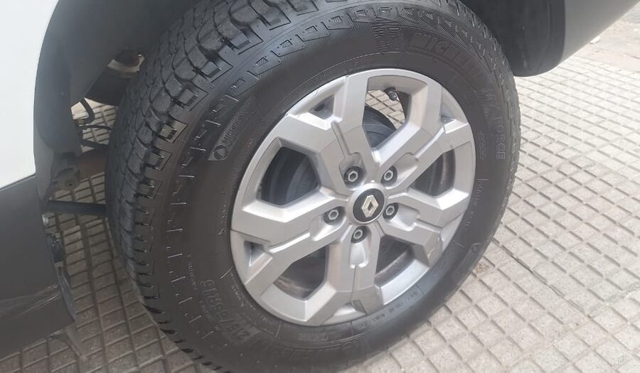 DUEÑA VENDE EXCELENTE PICK UP OROCH 27.900KM REALES AÑO: 2023