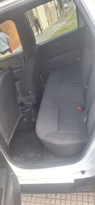 DUEÑA VENDE EXCELENTE PICK UP OROCH 27.900KM REALES AÑO: 2023