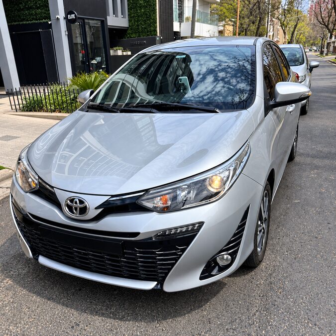 TOYOTA YARIS 1.5 XLS PACK CVT -  AÑO 2.021